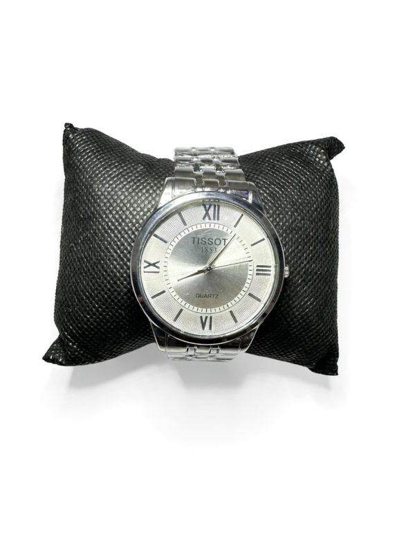 Upgrade your style with this Stylish Men's Wrist Watch, designed for modern men who value both fashion and functionality. Perfect for daily wear, office, and special occasions.