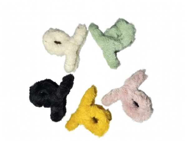 Add a stylish touch to your hairstyle with this Elegant Hair Clip for Women. Designed for daily wear and special occasions, this fashionable clip provides a secure hold while enhancing your overall look.