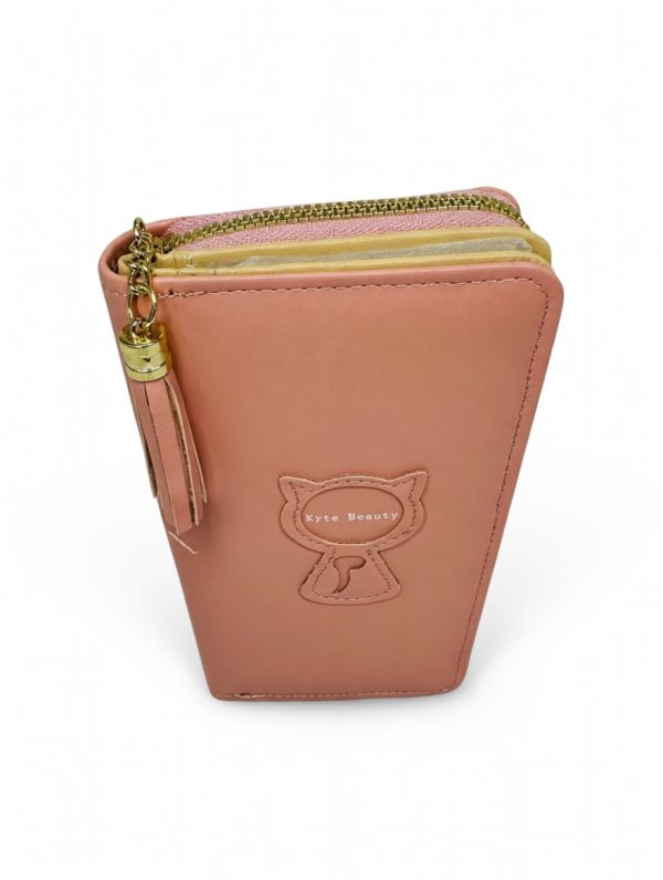 Add elegance to your look with this Classic Ladies Purse. Perfect for daily use, office, and special occasions. Designed for women who love simple and classy fashion.